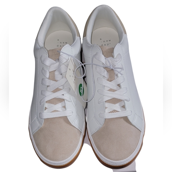 A New Day Women's Maddison Sneakers With Memory Foam Insole - Picture 4 of 4